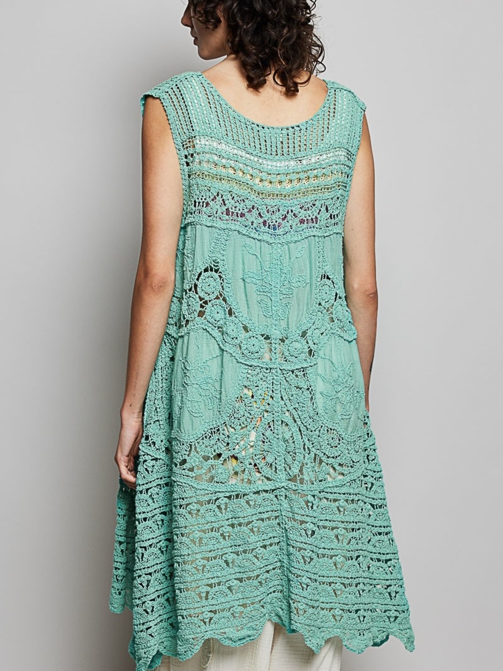 1-0901 POL Crochet Embroidered Vest in Mint Green